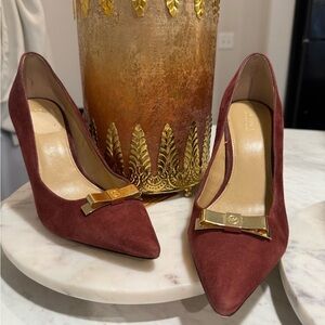 MICHAEL KORS PUMP HEEL  SIZE: 7.5